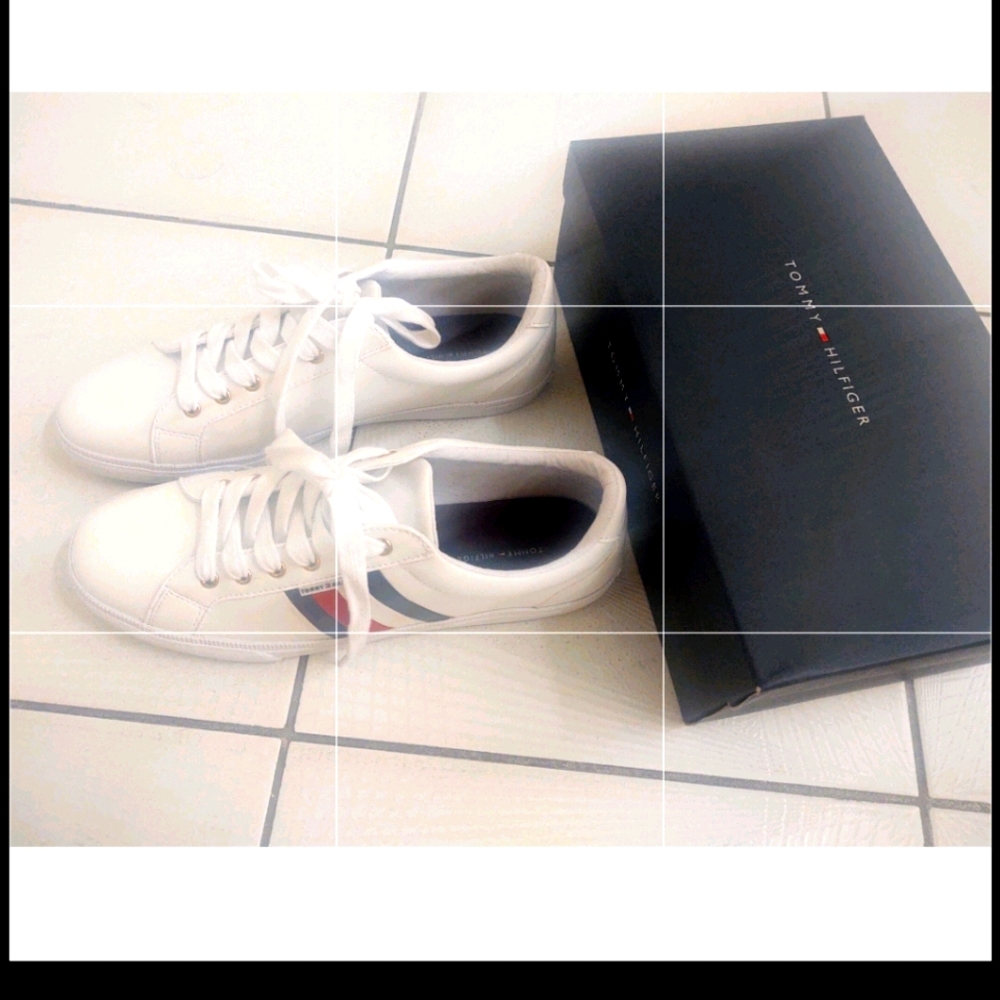 Tommy Hillfiger white sneakers brand new size 10